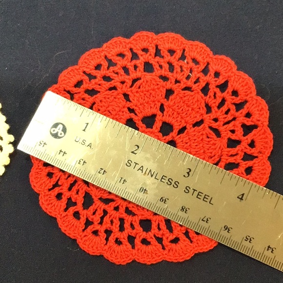 Crochet Doily trio EUC - Picture 4 of 7